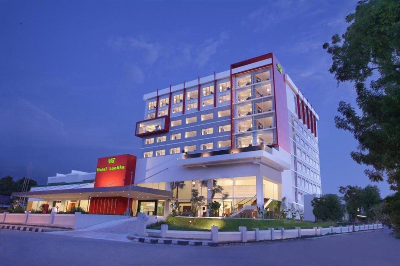 Hotel Santika Palu Exterior foto